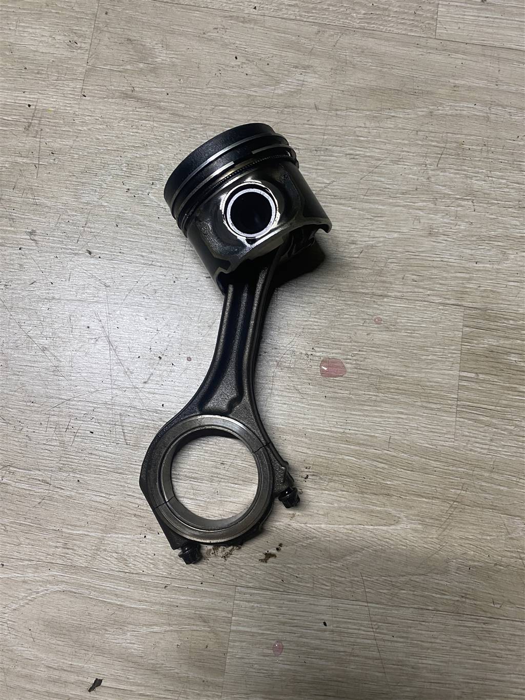 Audi Q7 (4L)  2005 - 2009 для Поршень с шатуном