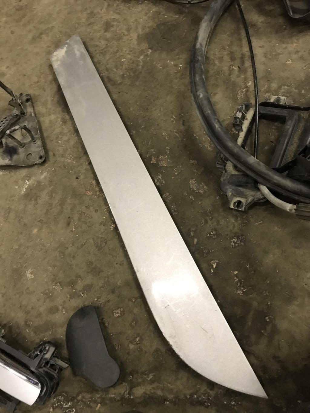 Audi A6 (C6 4F) 2005-2008 для молдинг двери