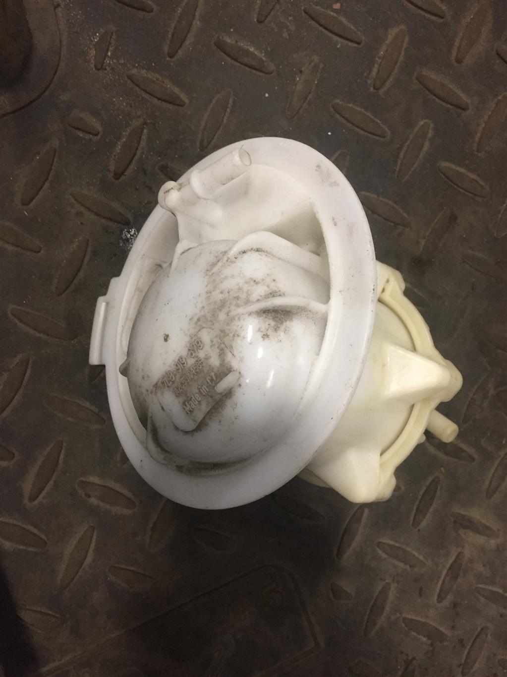 Audi Q7 (4L)  2005 - 2009 для Фильтр топливный