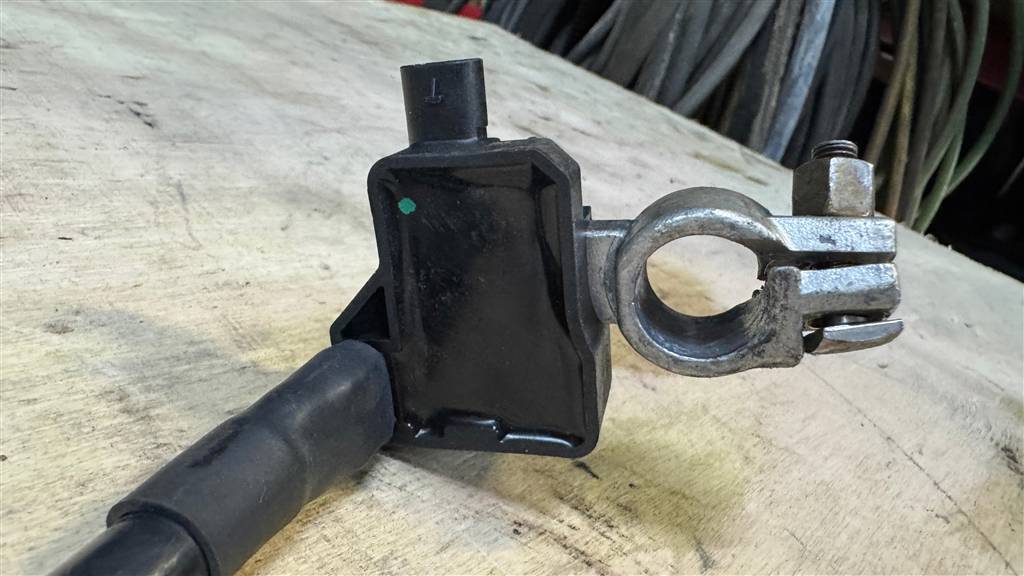 Audi A6 C7 для Блок защиты АКБ