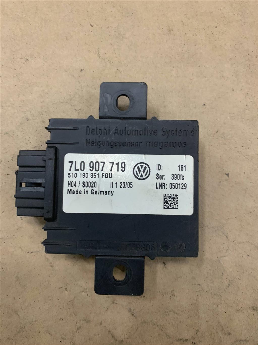 Audi Q7 (4L)  2005 - 2009 для Блок управления противоугонной системой