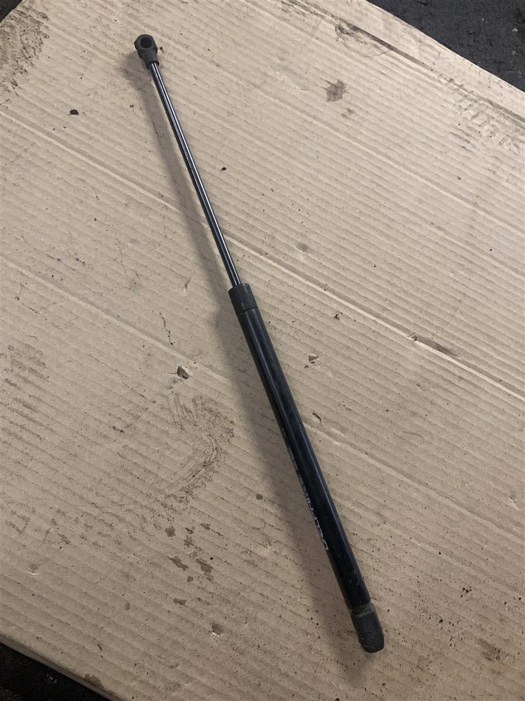 Volkswagen Passat (B5) 1996-2000 для Амортизатор крышки багажника