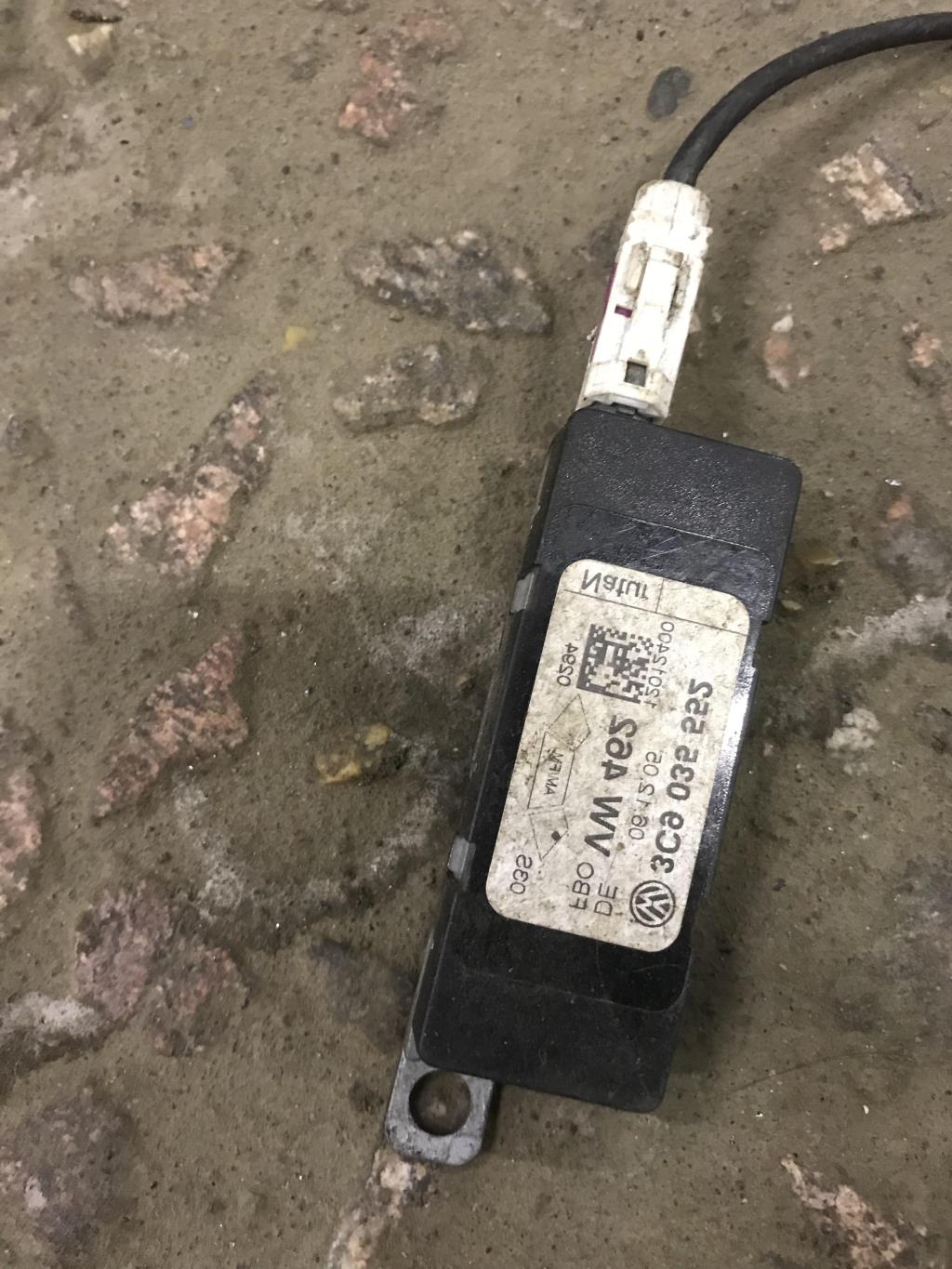 Volkswagen Passat (B6) 2005-2010 для Усилитель антенны