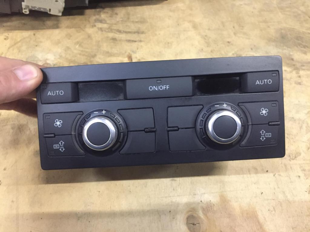 Audi Q7 (4L)  2005 - 2009 для Блок управления климат контролем