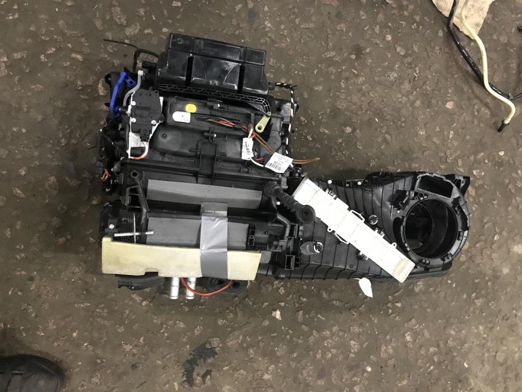 Audi A5/S5 Sportback (8T) 2007-2011 для Корпус отопителя