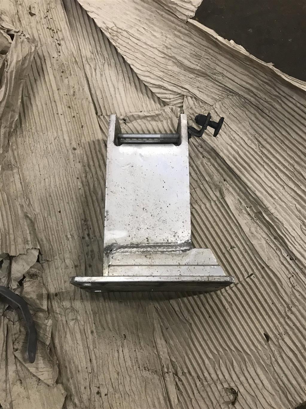 Audi A5/S5 Coupe (8T) 2007-2011 для Кронштейн усилителя переднего бампера левый