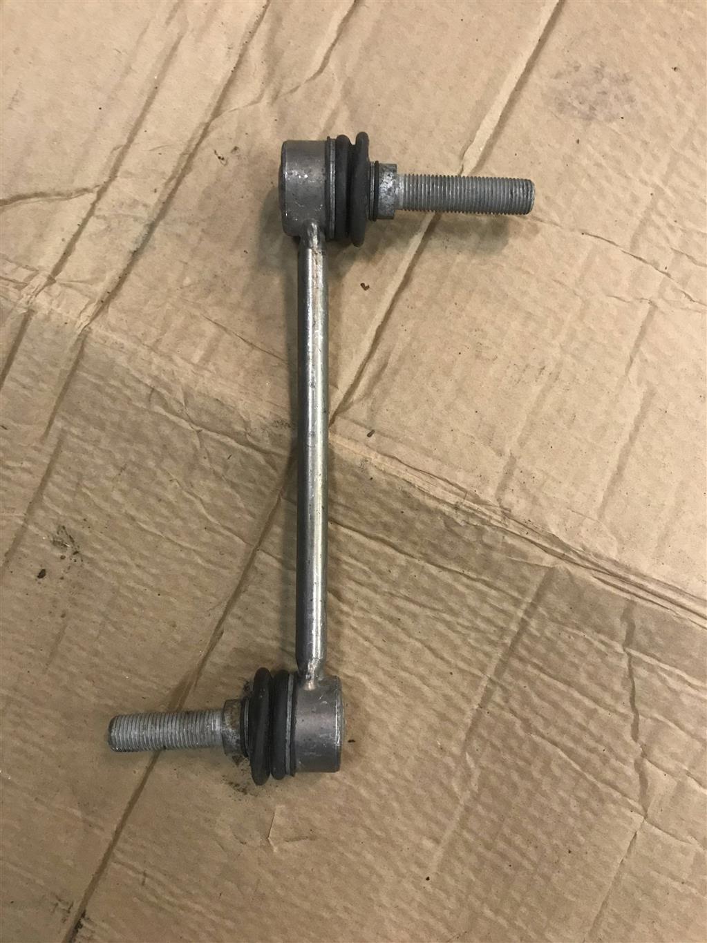 Mercedes-Benz W164 M-Klasse (ML) 2005-2011 для Стойка переднего стабилизатора