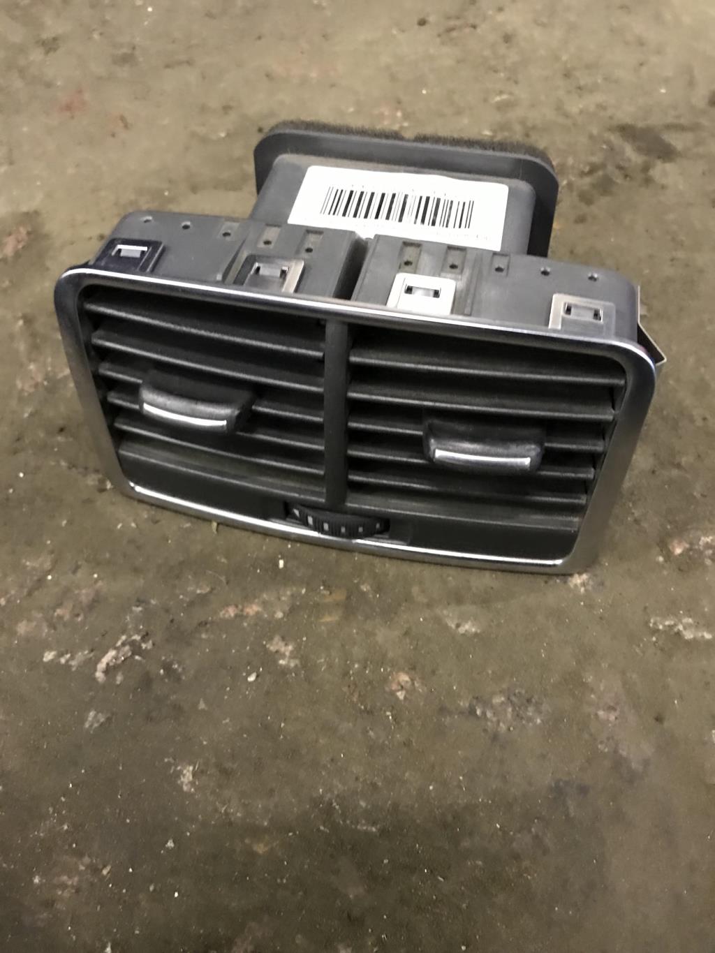 Audi A6 (C6 4F) 2005-2008 для Дефлектор приточного воздуха