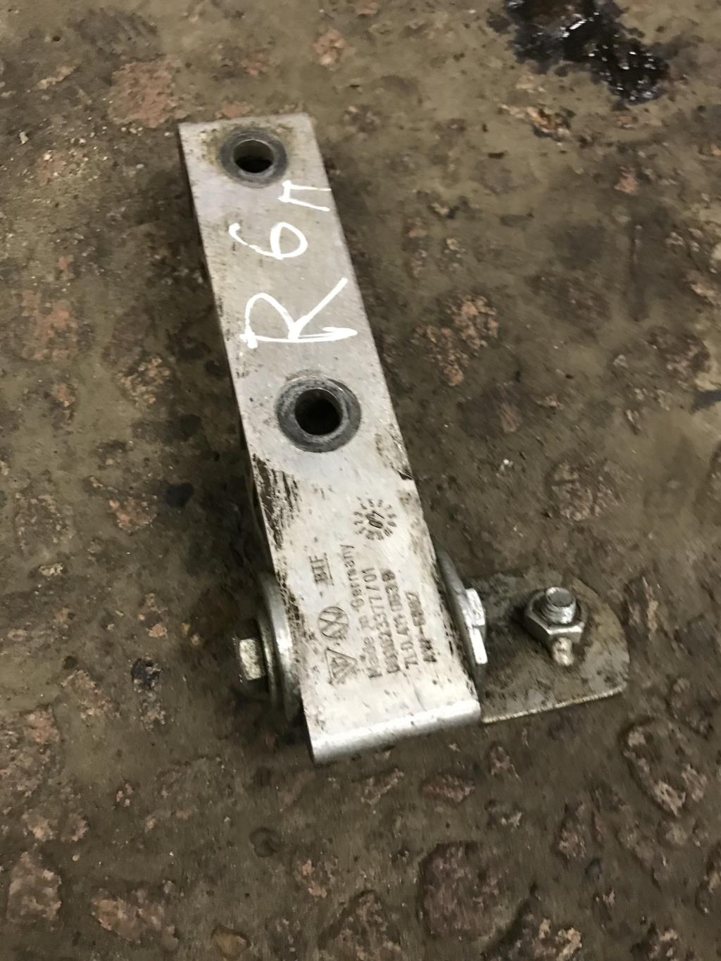 Volkswagen Touareg 7L 2007-2010 для Крепеж