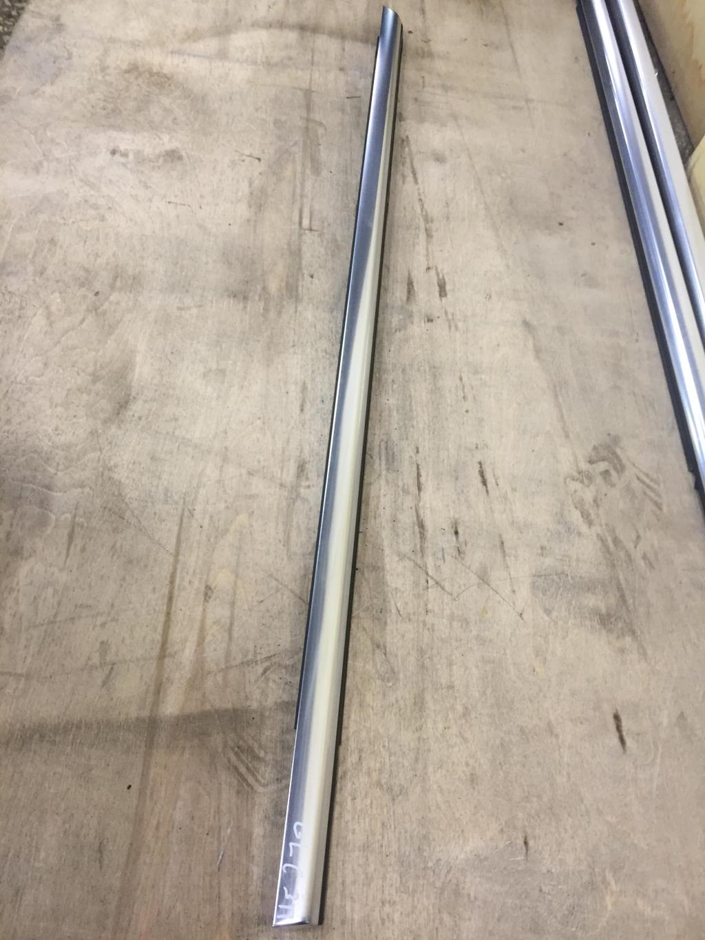 Mercedes-Benz W253 X253 GLC 2015-2019 для Молдинг стекла двери задней правой