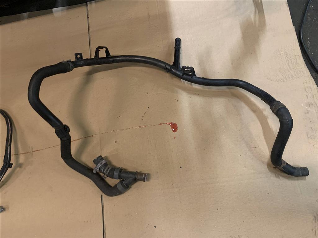 Skoda Octavia A7 для Патрубок системы охлаждения 