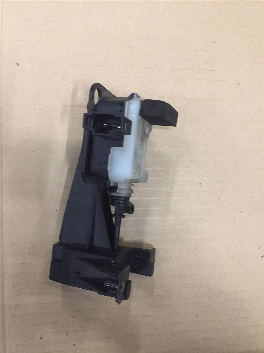 Mercedes-Benz W221 S-Klasse S221 2009-2013 рестайлинг для Активатор замка крышки бензобака