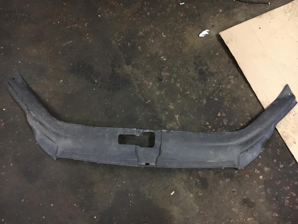 Audi Q7 (4L)  2005 - 2009 для Накладка жабо передней панели