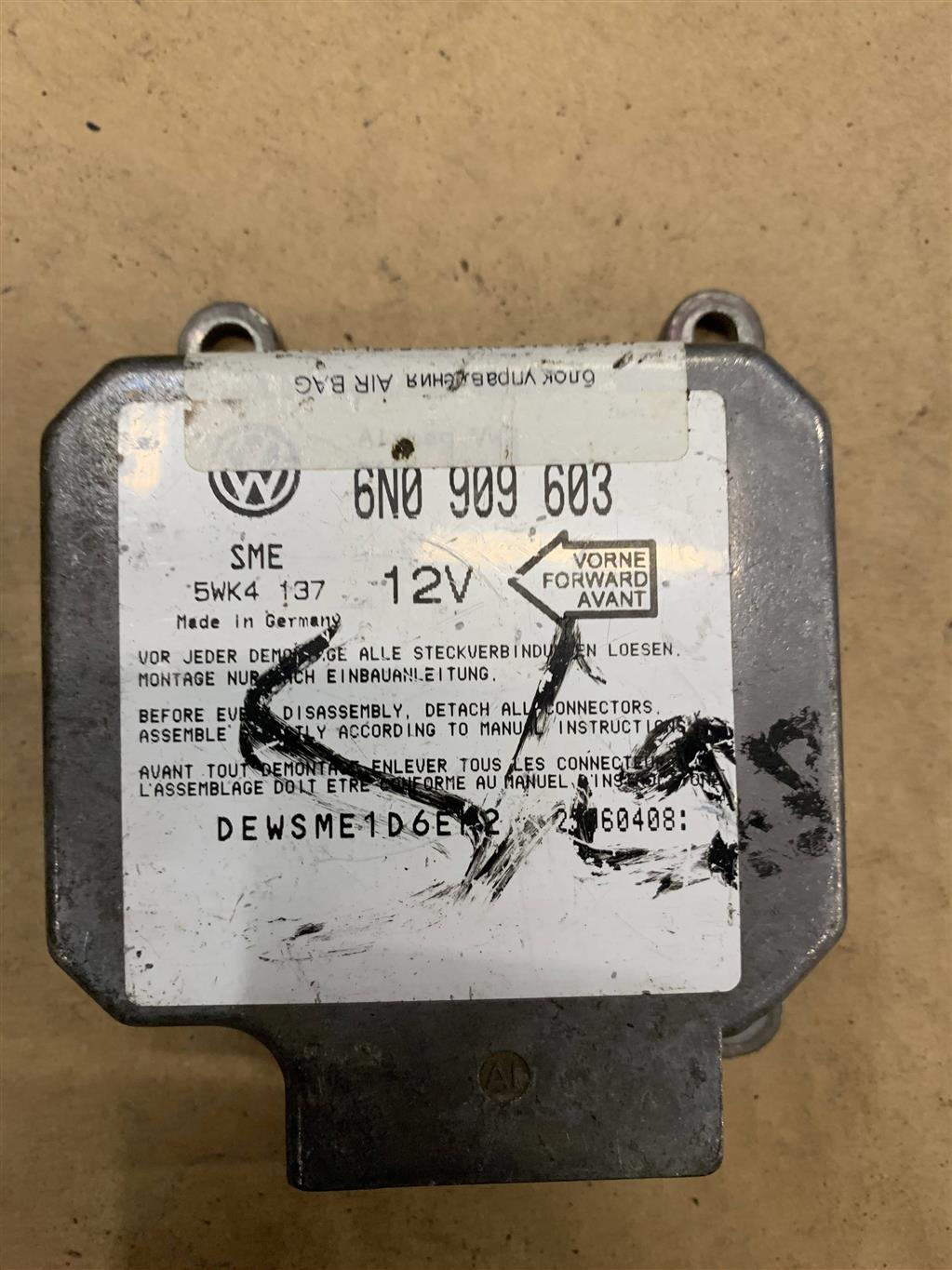 Volkswagen Golf III/Vento 1991-1997 для Блок управления AIR BAG