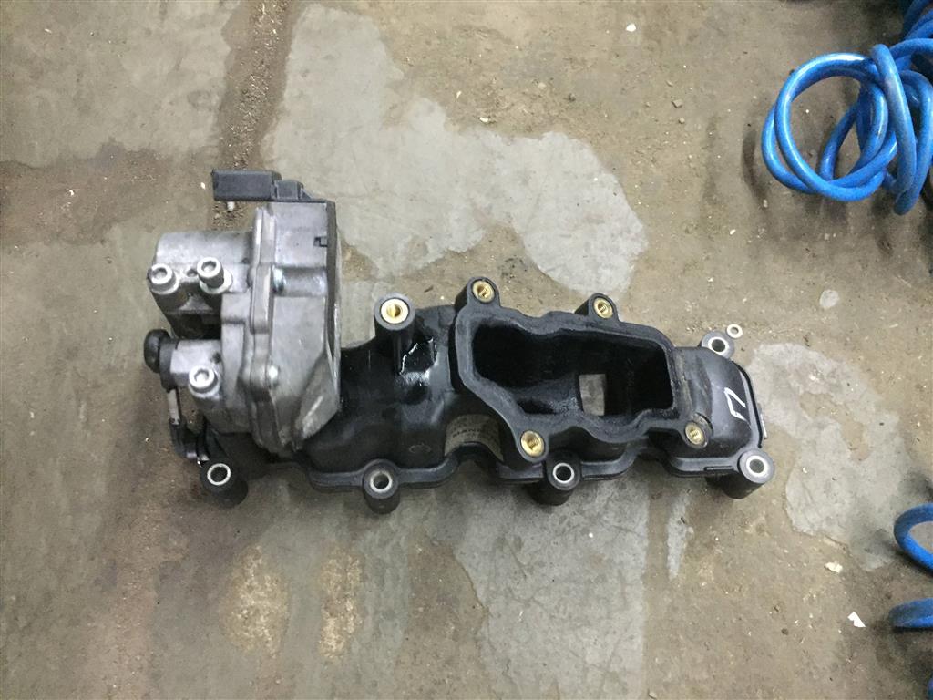 Volkswagen Touareg 7L 2002-2006 для Коллектор впускной