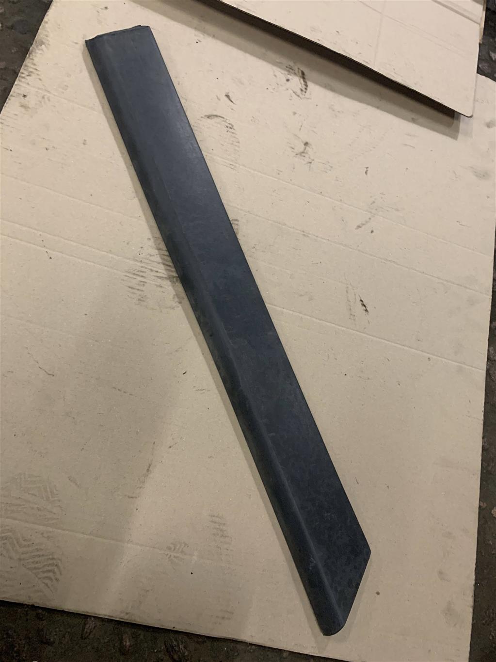 Volkswagen Passat (B3) 1988-1993 для Накладка двери задней левой