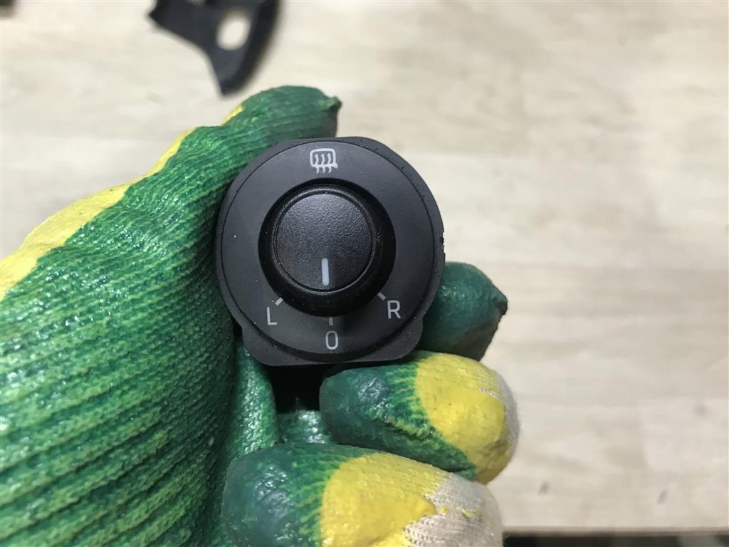 Skoda Octavia A7 для Джойстик регулировки зеркал