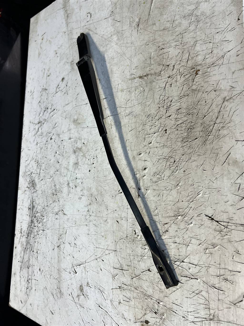 Audi A6 C7 для Поводок стеклоочистителя передний левый