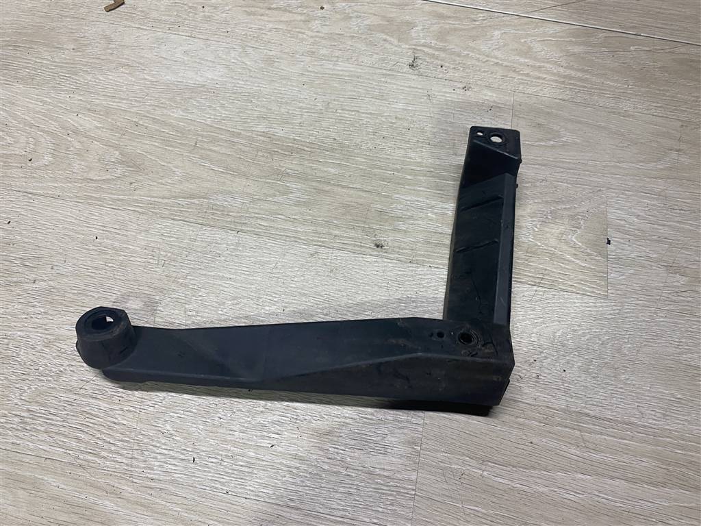 Volkswagen Touareg 7L 2007-2010 для Направляющая заднего бампера правая