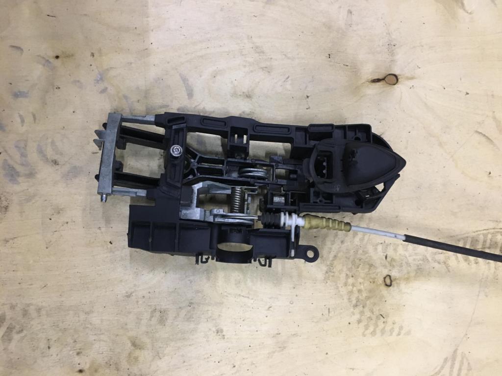 BMW 5-серия F10/F11 2009> для Кронштейн ручки