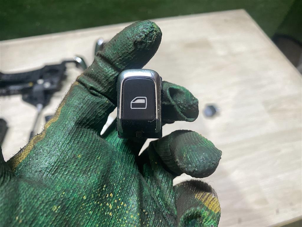 Audi A6 C7 для Кнопка стеклоподъемника