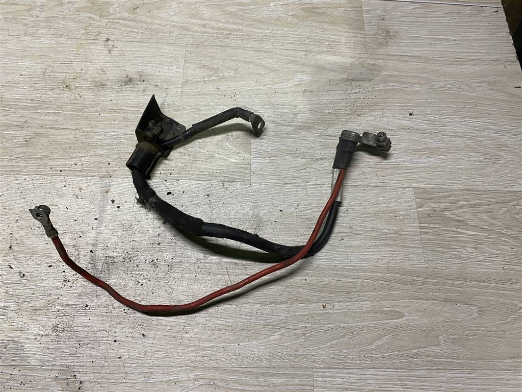 Volkswagen Golf VI 2009-2012 для Клемма аккумулятора (плюс)