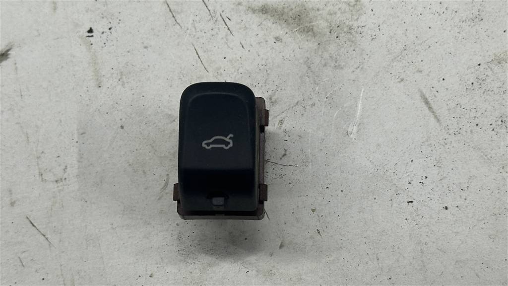 Audi A5/S5 Coupe (8T) 2007-2011 для Кнопка открывания багажника