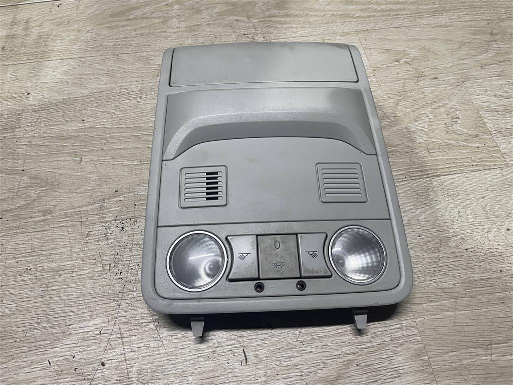 Volkswagen Golf VI 2009-2012 для Плафон салонный