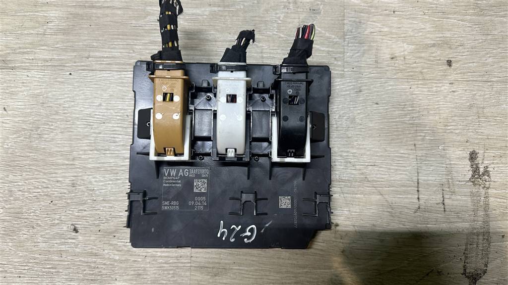 Volkswagen Passat (B7) 2011-2015 для Блок бортовой сети