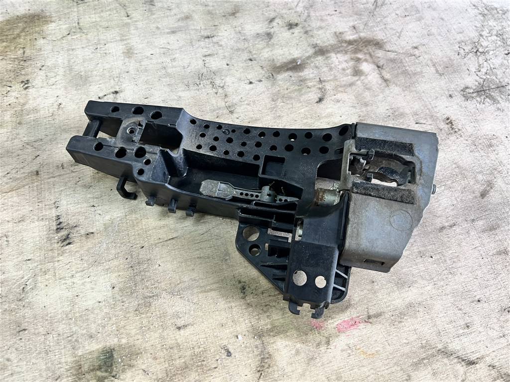 Audi A6 C7 для Кронштейн ручки