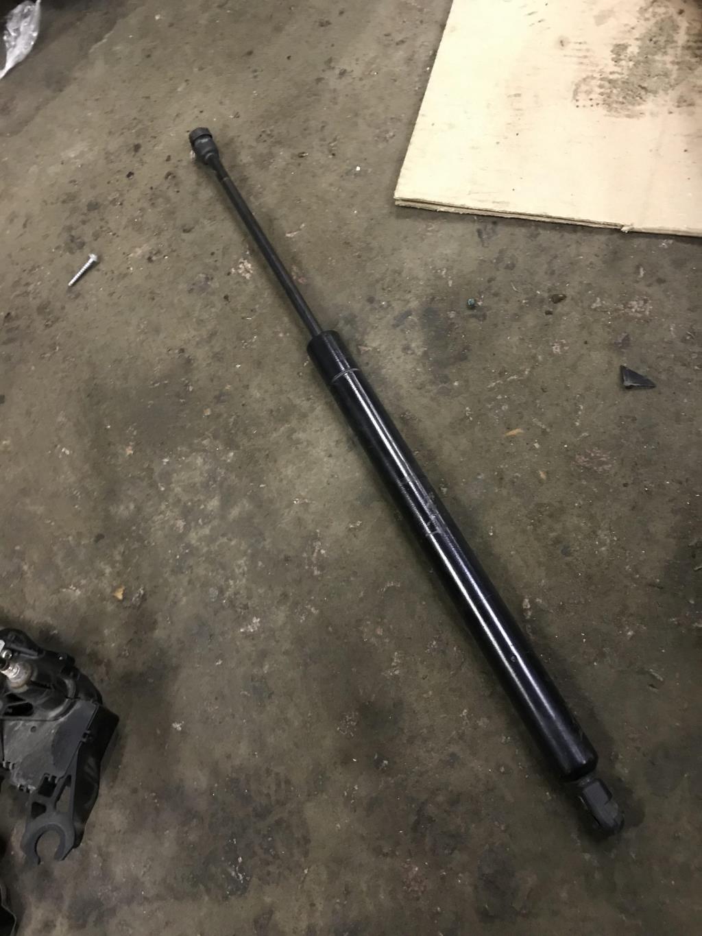 Volkswagen Sharan 1995-1999 для Амортизатор крышки багажника