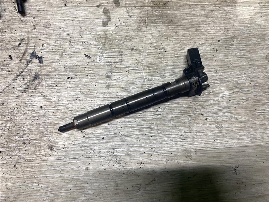 Skoda Superb 2008-2015 для Форсунка дизельная