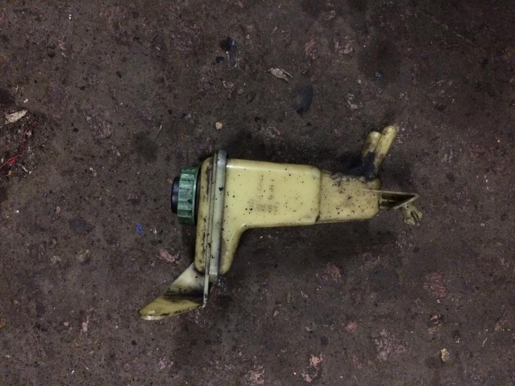 Audi A4 (B5) 1994-2000 для Бачок гидроусилителя