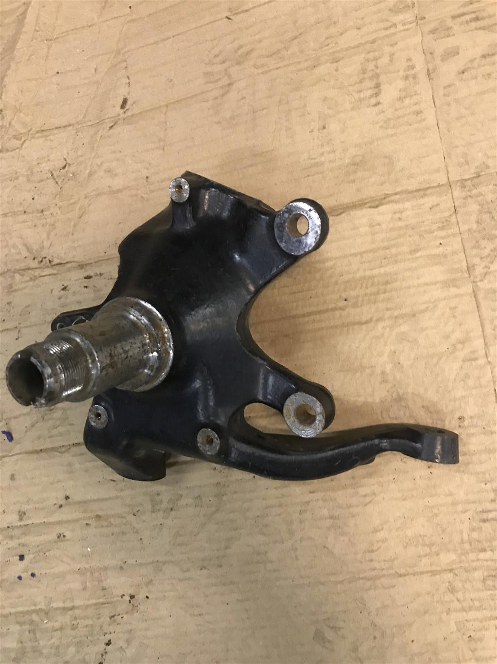 BMW 7-серия E38 1994-2001 для Кулак поворотный передний левый