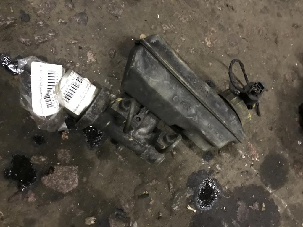 Volkswagen Sharan 1995-1999 для Цилиндр тормозной главный