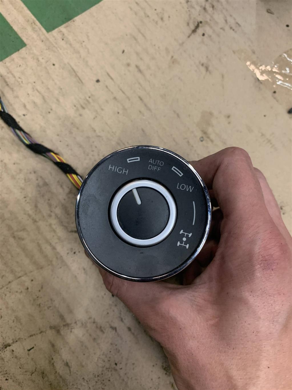 Volkswagen Touareg 7L 2007-2010 для кнопка блокировки дифференциала