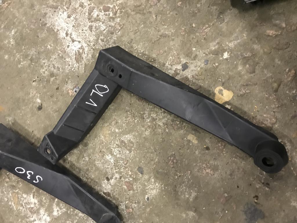 Volkswagen Touareg 7L 2007-2010 для Направляющая заднего бампера правая