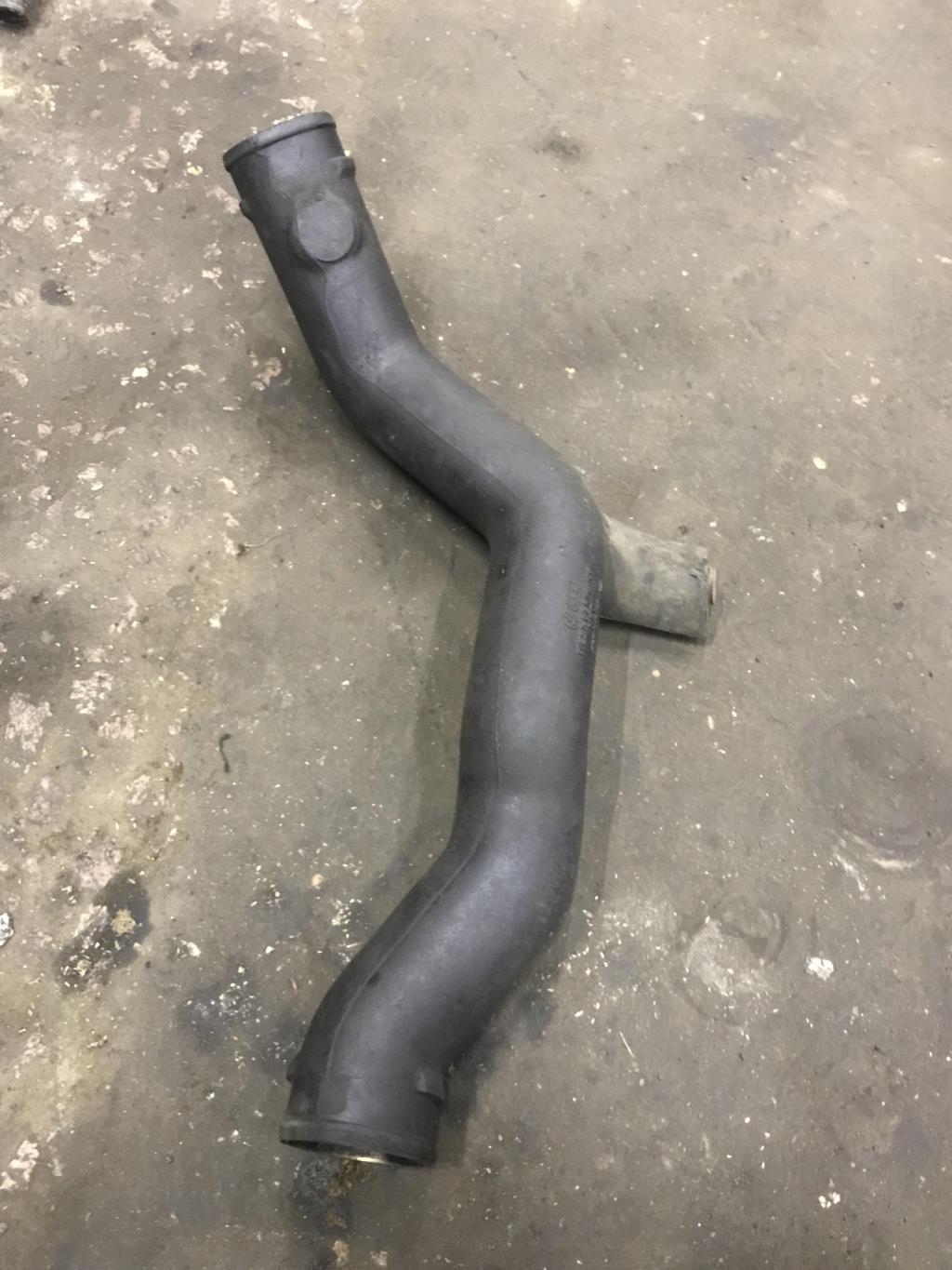 Volkswagen Passat (B3) 1988-1993 для Патрубок