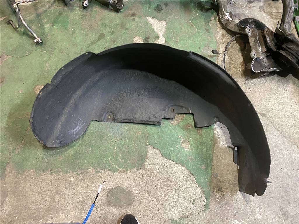 Volkswagen Touareg 7L 2007-2010 для Локер задний правый(подкрылок)