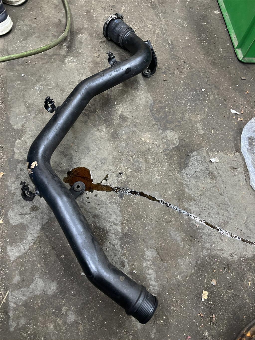 Audi Q7 (4L)  2005 - 2009 для Патрубок интеркулера