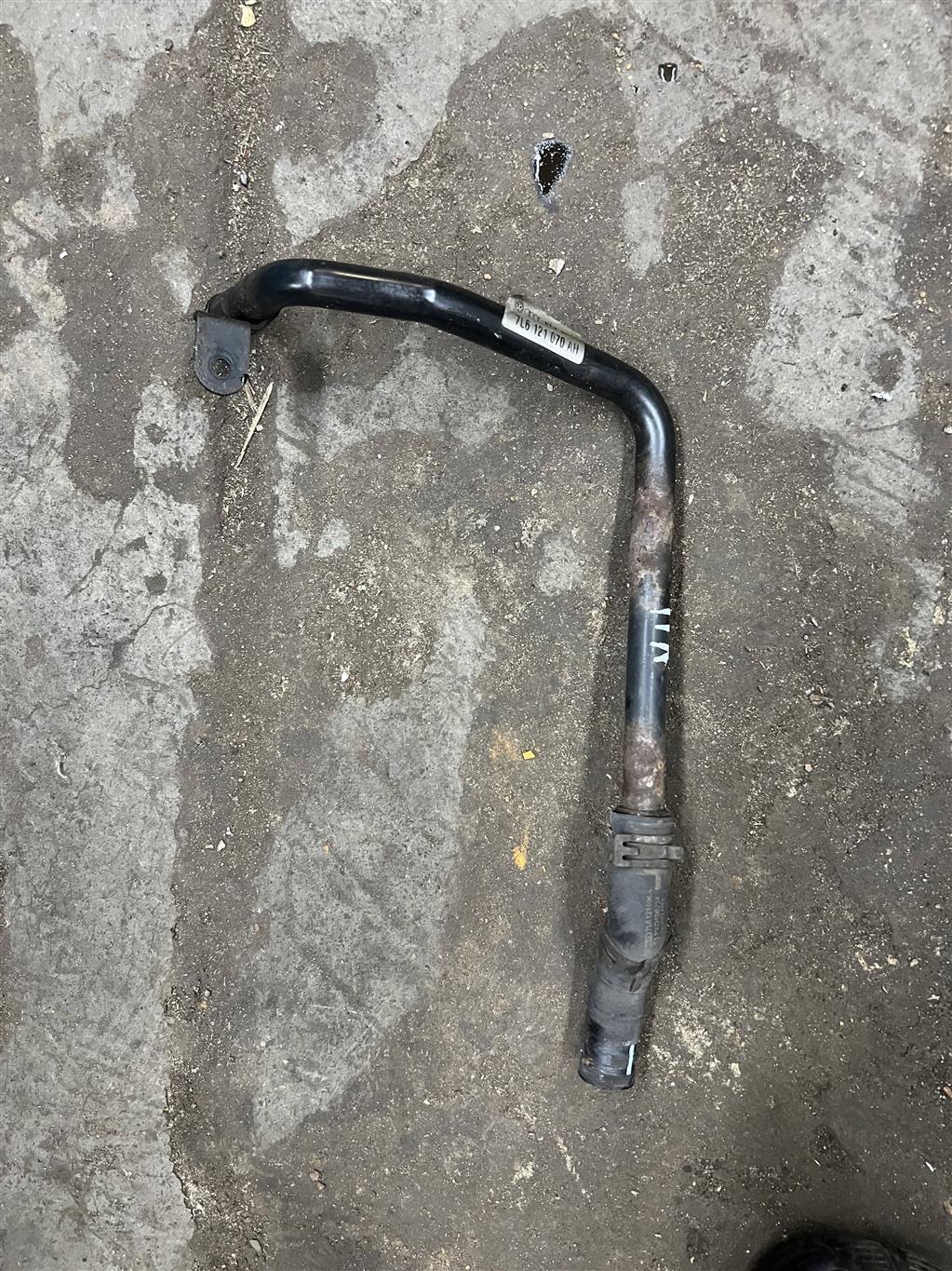 Audi Q7 (4L)  2005 - 2009 для Патрубок системы охлаждения 