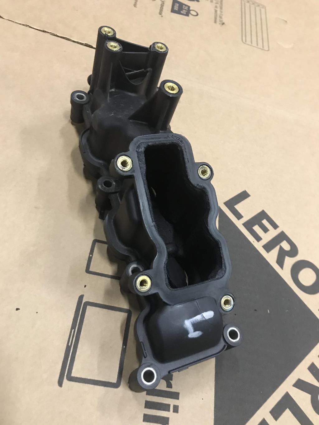 Volkswagen Touareg 7L 2002-2006 для Коллектор впускной