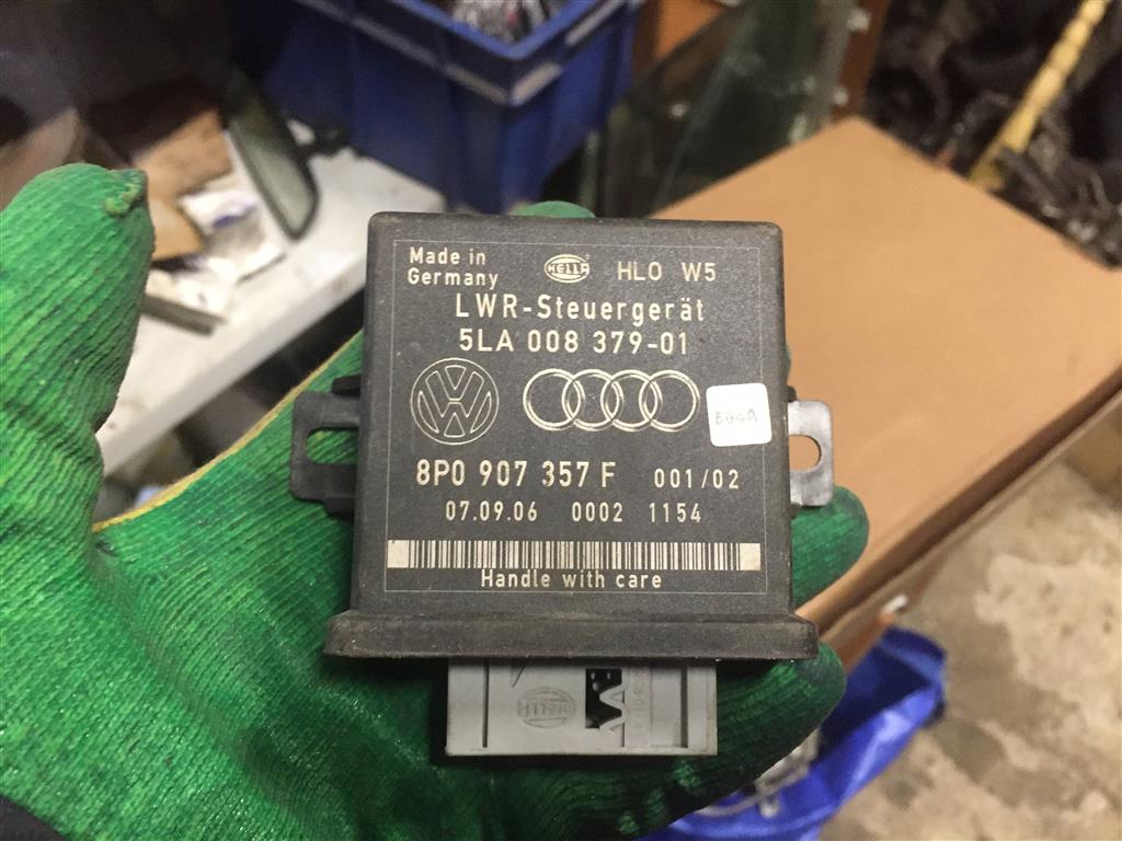 Audi Q7 (4L)  2005 - 2009 для Блок корректора фар