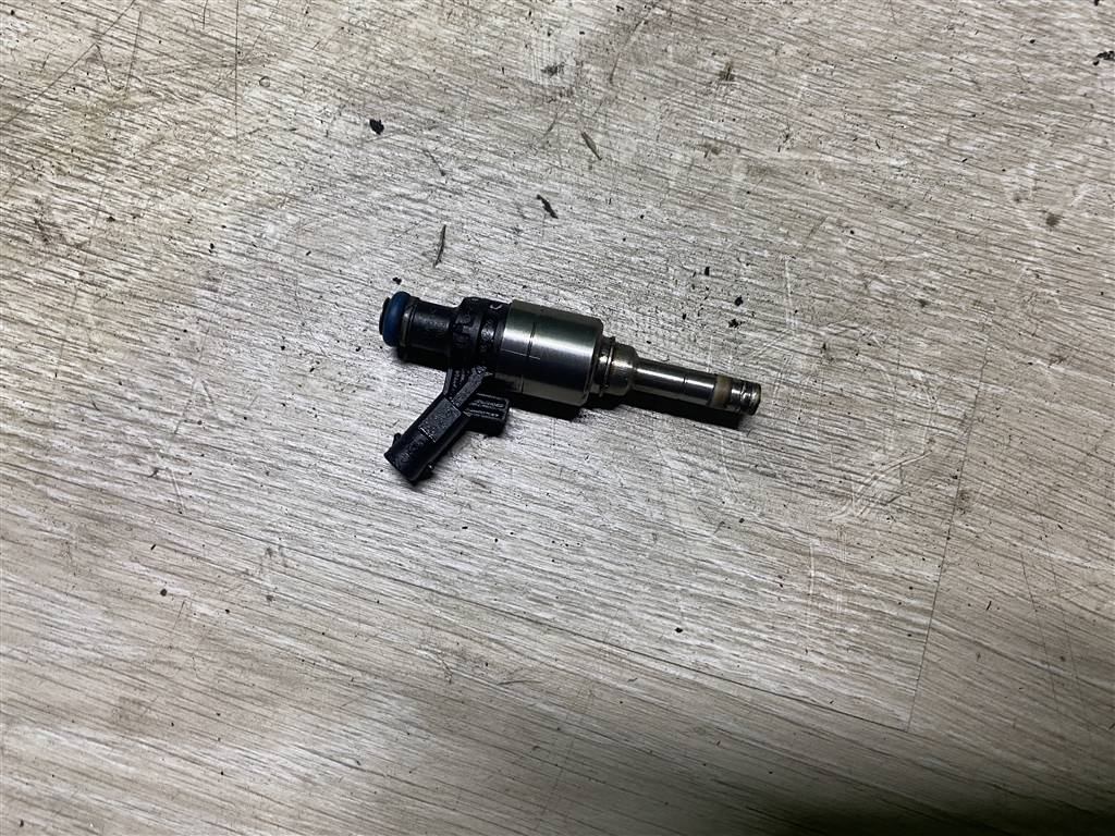 Audi A4 (B8) 2007-2012 для Форсунка бензиновая