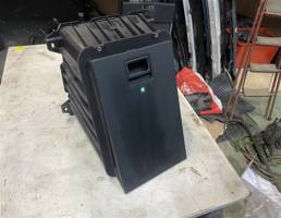 Вещевое отделение для Audi A8 (D4,4H) 2011-2014  запчасти бу