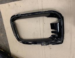 Решетка в бампер правая для Porsche Cayenne III 2018 - >>  запчасти бу