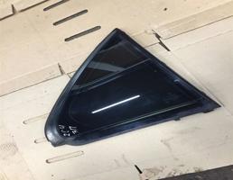 Стекло двери задней правой (форточка) для Mercedes-Benz W204 C-classe 2006-2011  запчасти бу