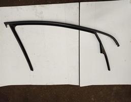 уплотнитель стекла двери передний правый для Volkswagen Golf V 2003-2009  запчасти бу