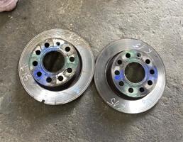 Диск тормозной задний  комплект для Skoda Octavia (A7) 2013-2017  запчасти бу