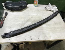 кронштейн заднего бампера центральный для Audi A6 (C7 4G)2011-2014  запчасти бу